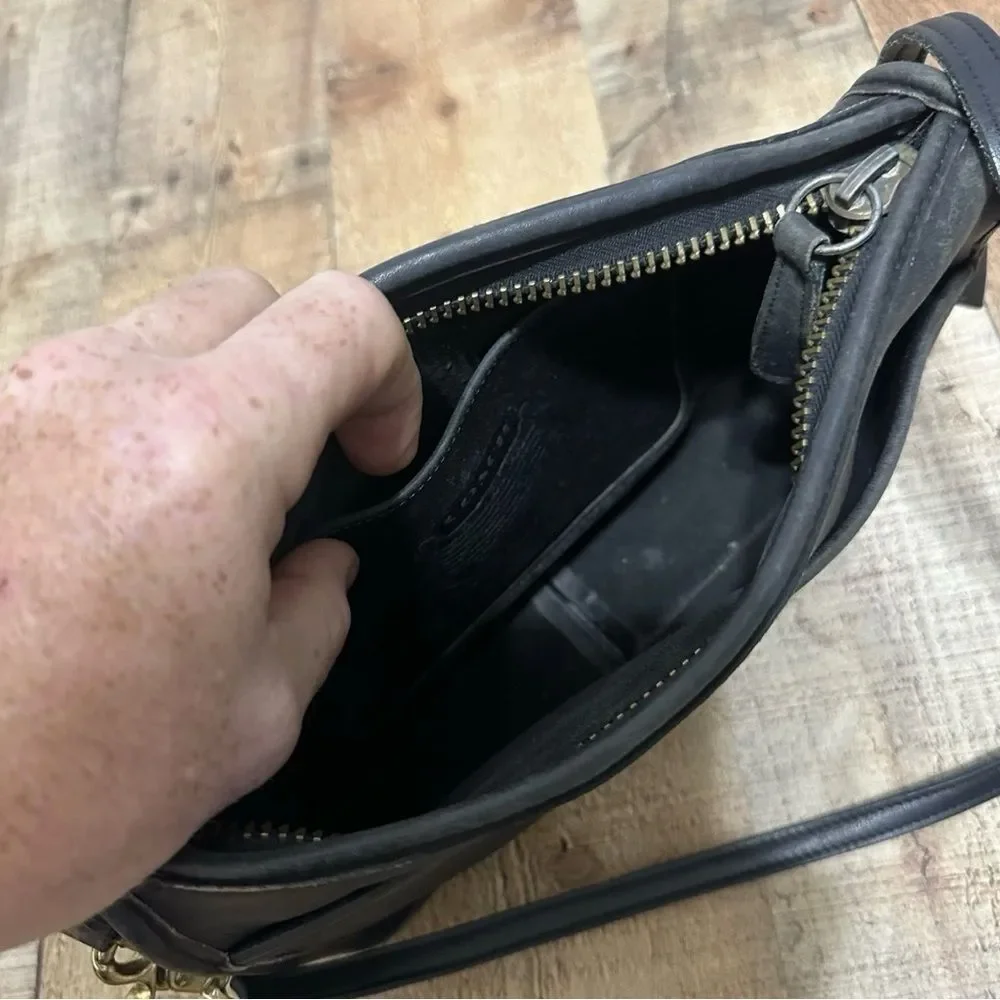 Coach vintage black shoulder bag 8023